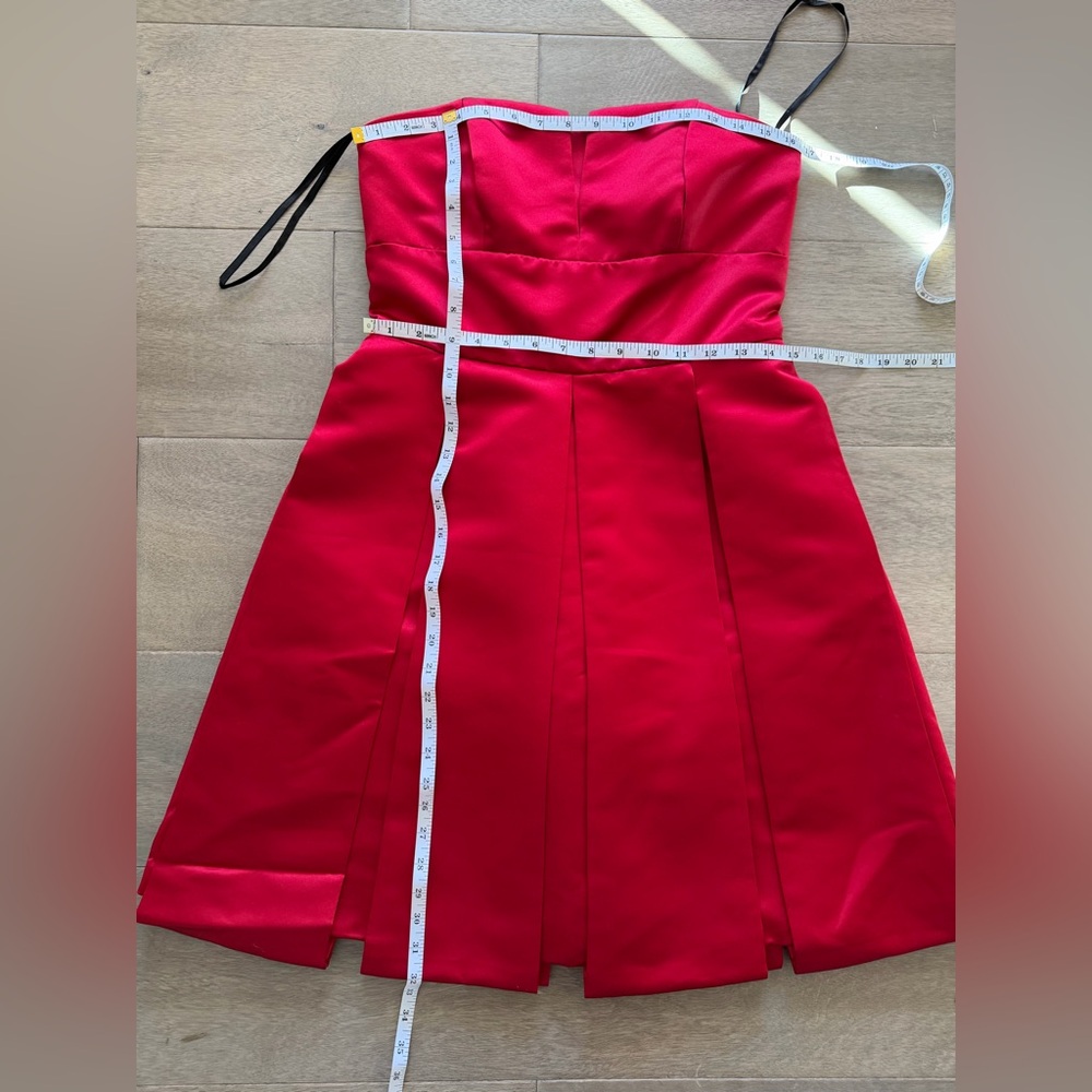 Bari Jay Vibrant Red Strapless Satin- like Cocktail DressSz 10 - Picture 3 of 7